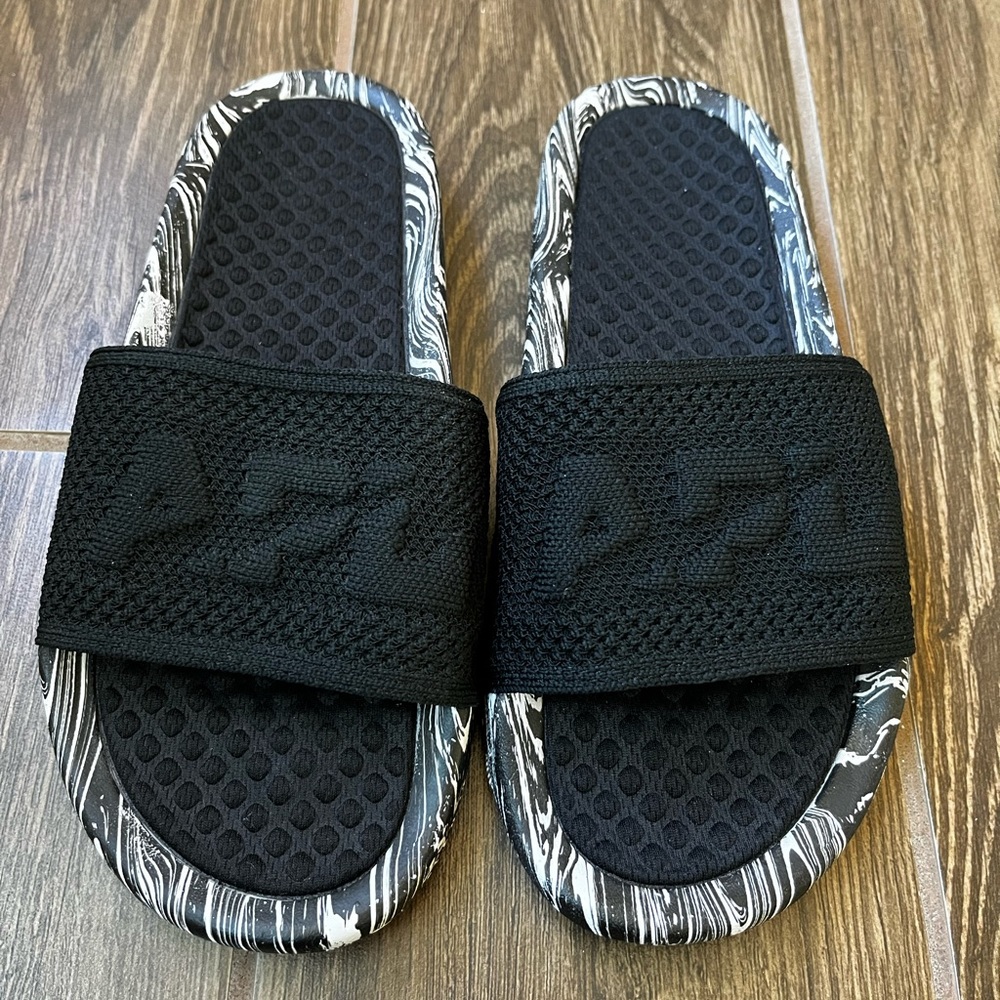 APL Techloom Slippers